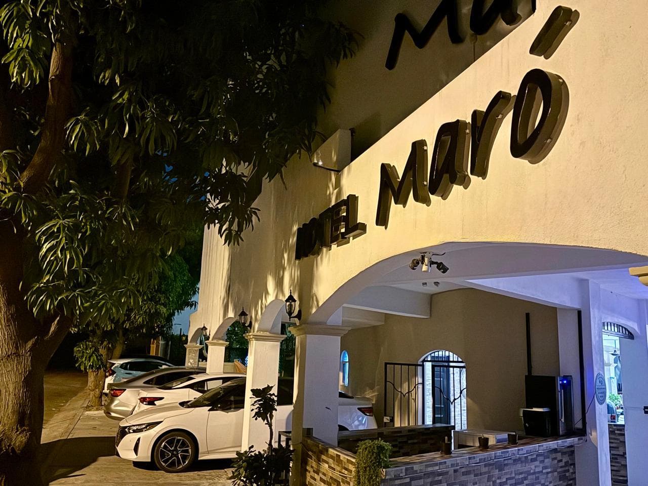 Estacionamiento del Hotel Maró