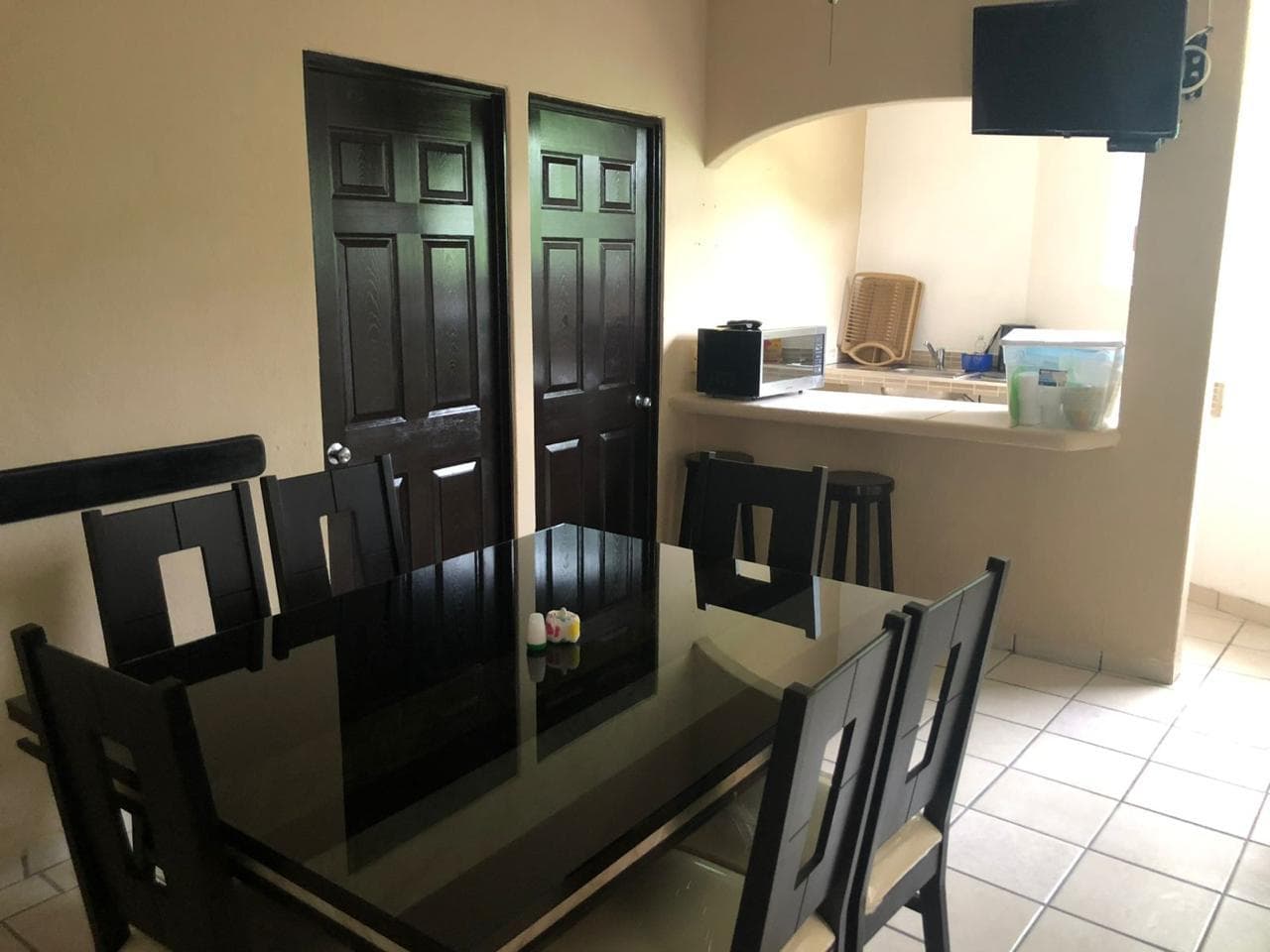 Suite 12 — 3