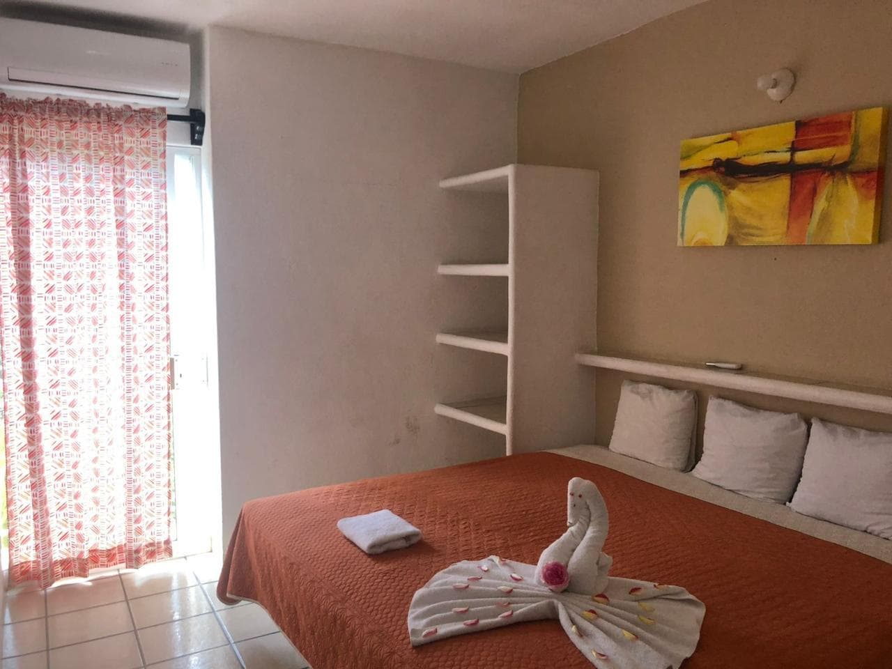 Suite 12